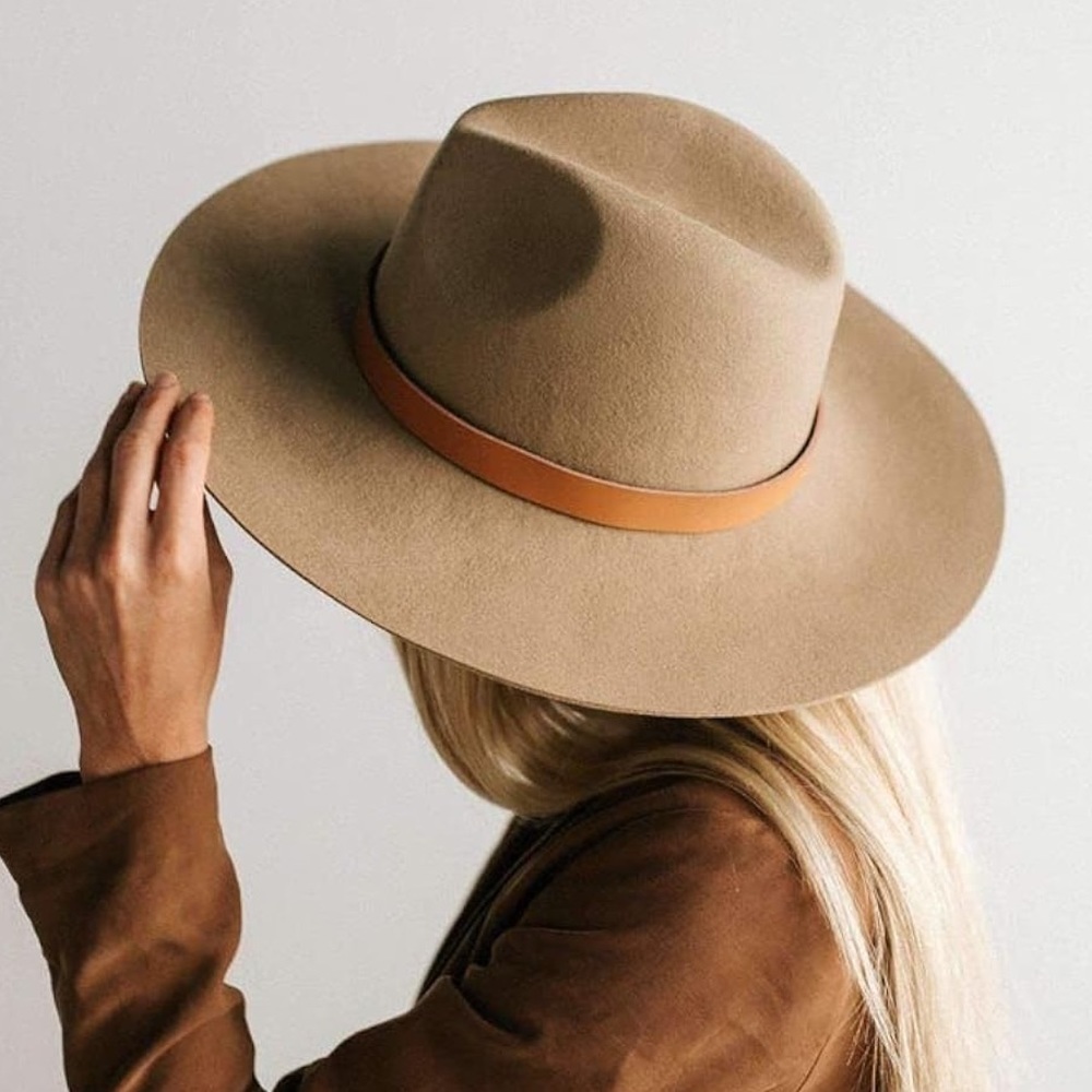 NWOT Gigi Pip Emma Wide Brim Fedora in Tan Size 57 S/M